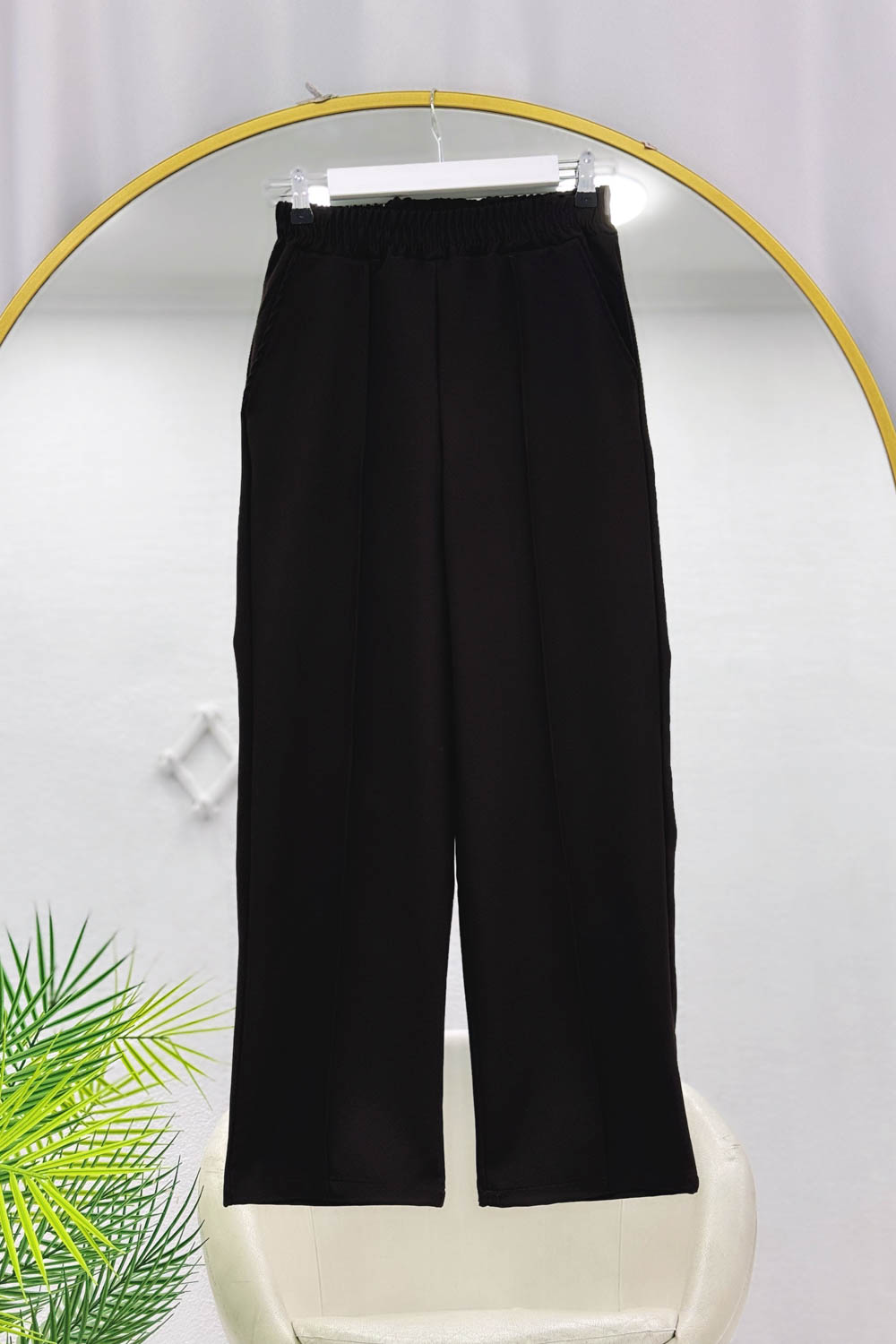 ÖNÜ DİKİŞ GEÇİŞLİ PANTOLON