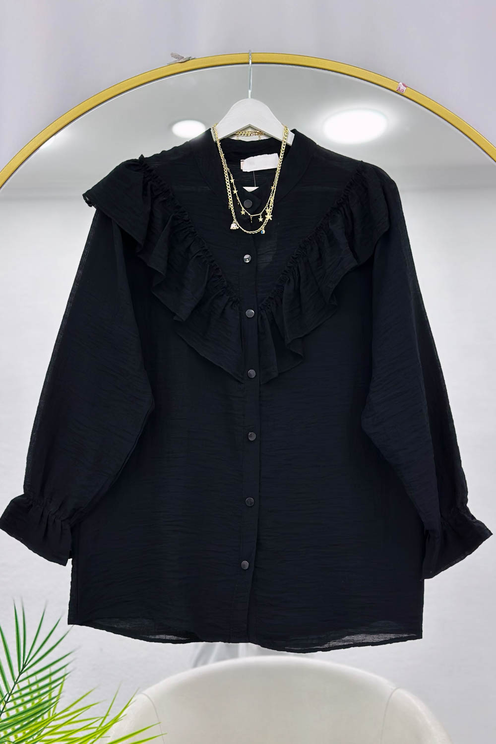 DÜĞME DETAYLI FIRFIRLI GÖMLEK