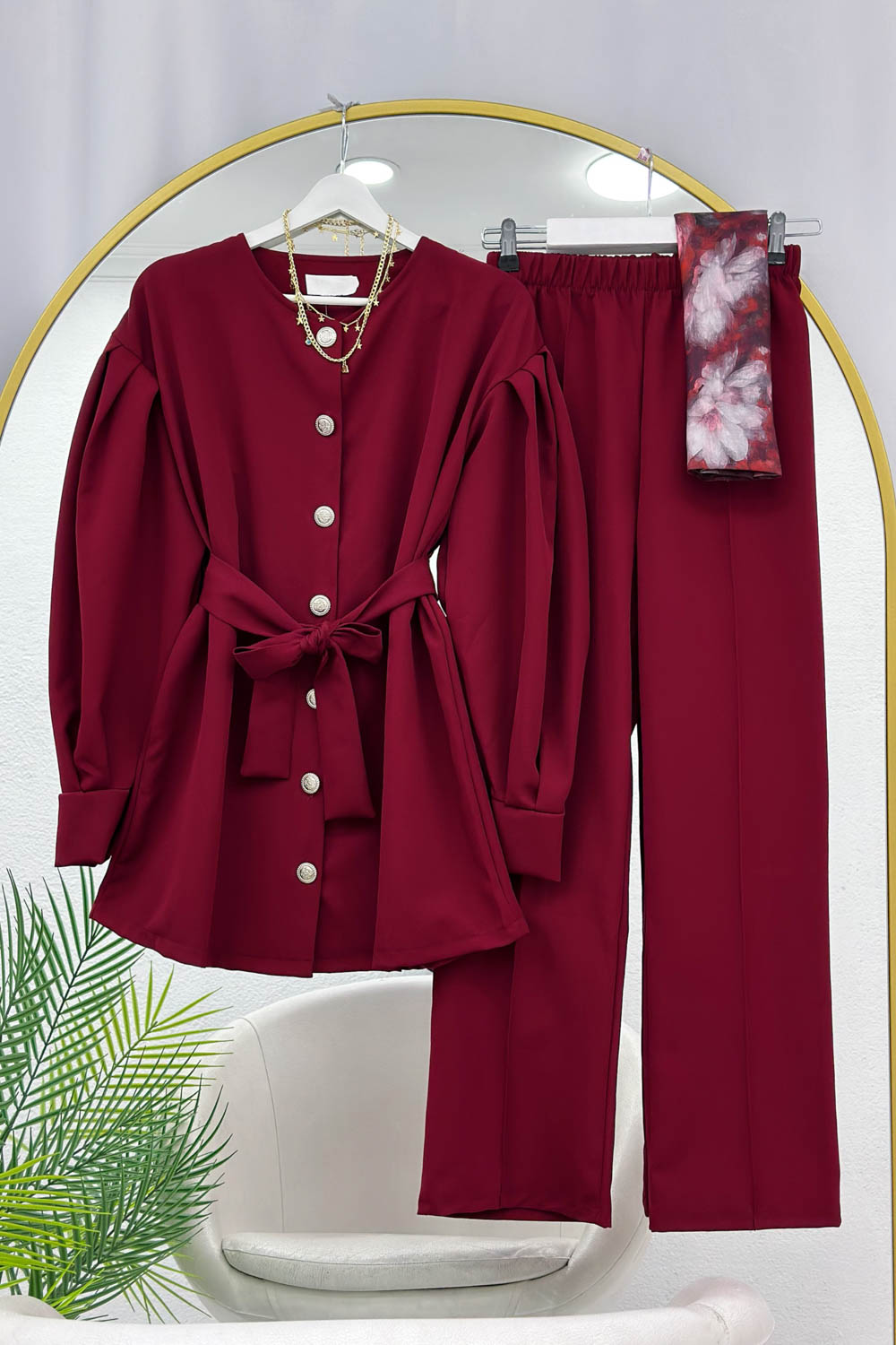 ÖNÜ DÜĞMELİ KUŞAKLI KREP TAKIM