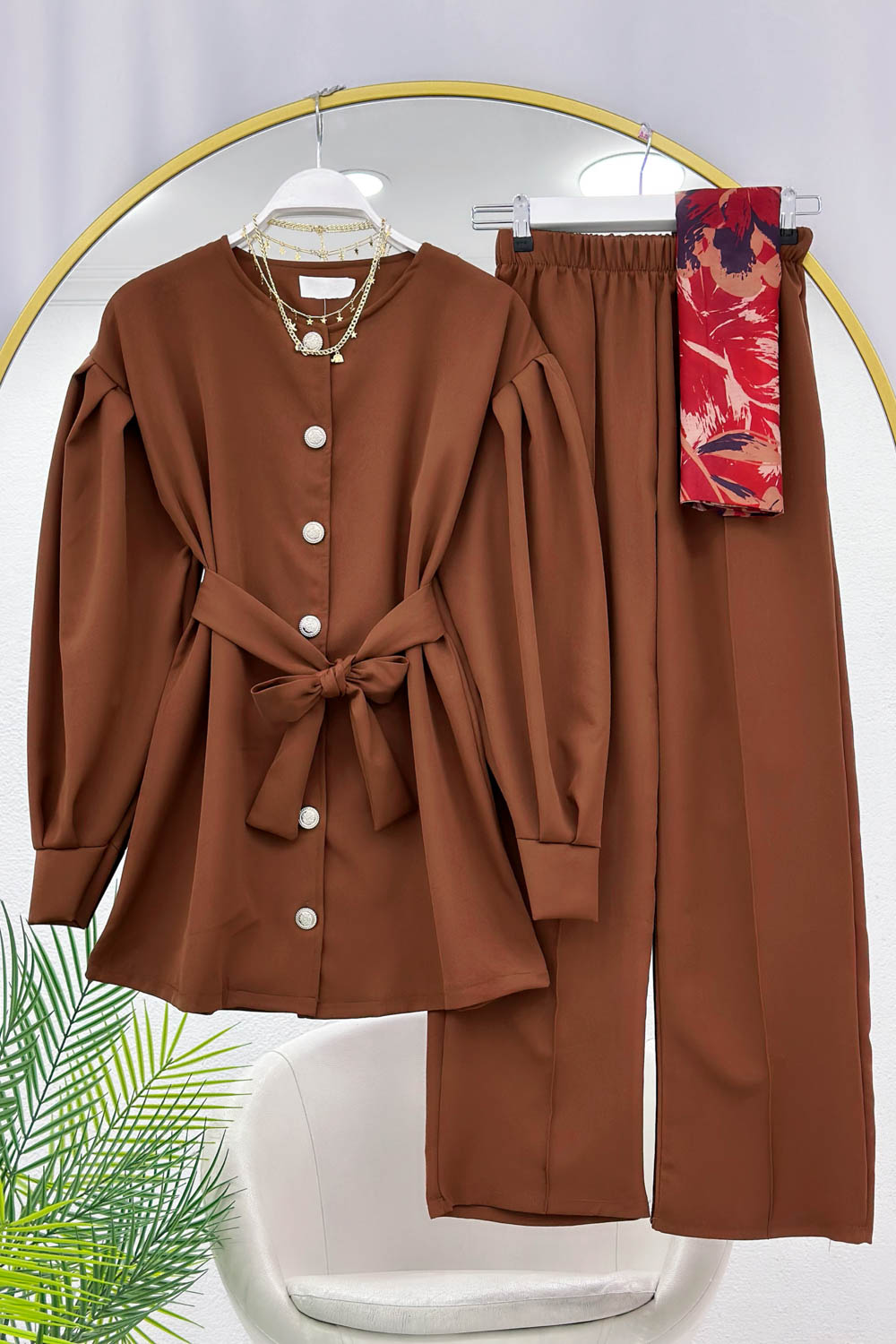 ÖNÜ DÜĞMELİ KUŞAKLI KREP TAKIM