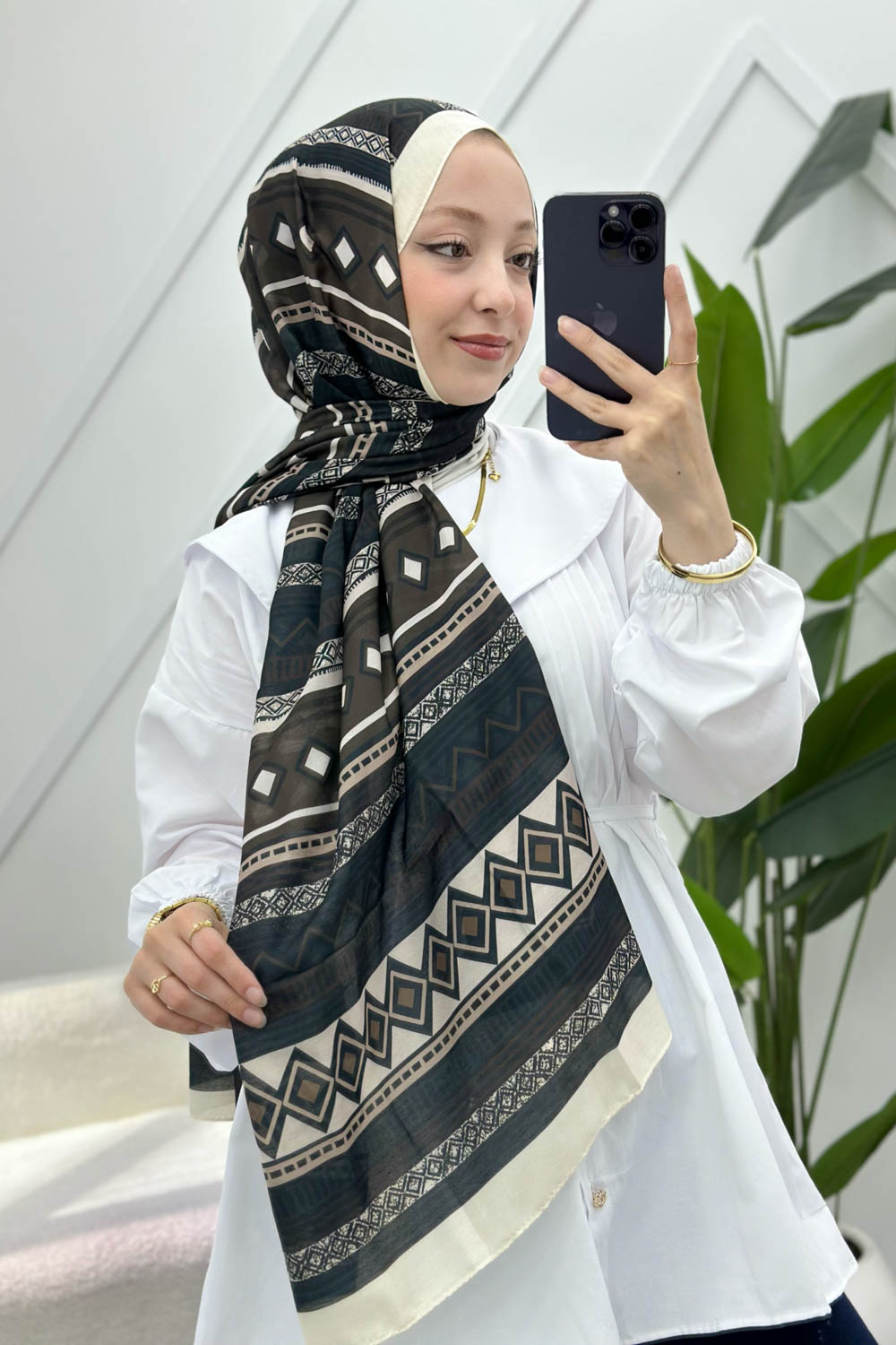 GEOMETRİK DESENLİ ŞAL