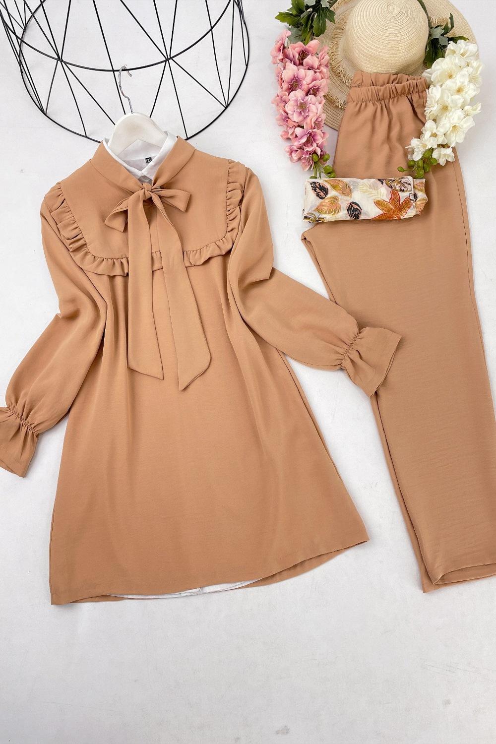 KRAVAT DETAYLI ROBADAN FIRFIRLI AEROBİN TAKIM