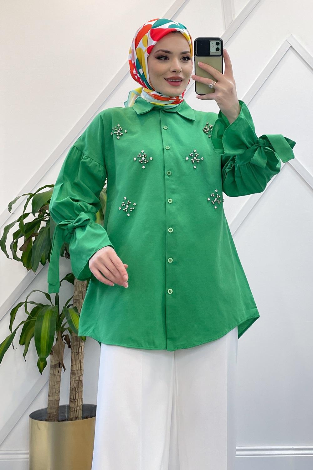 KOLLARI BAĞLAMALI TAŞLI GÖMLEK