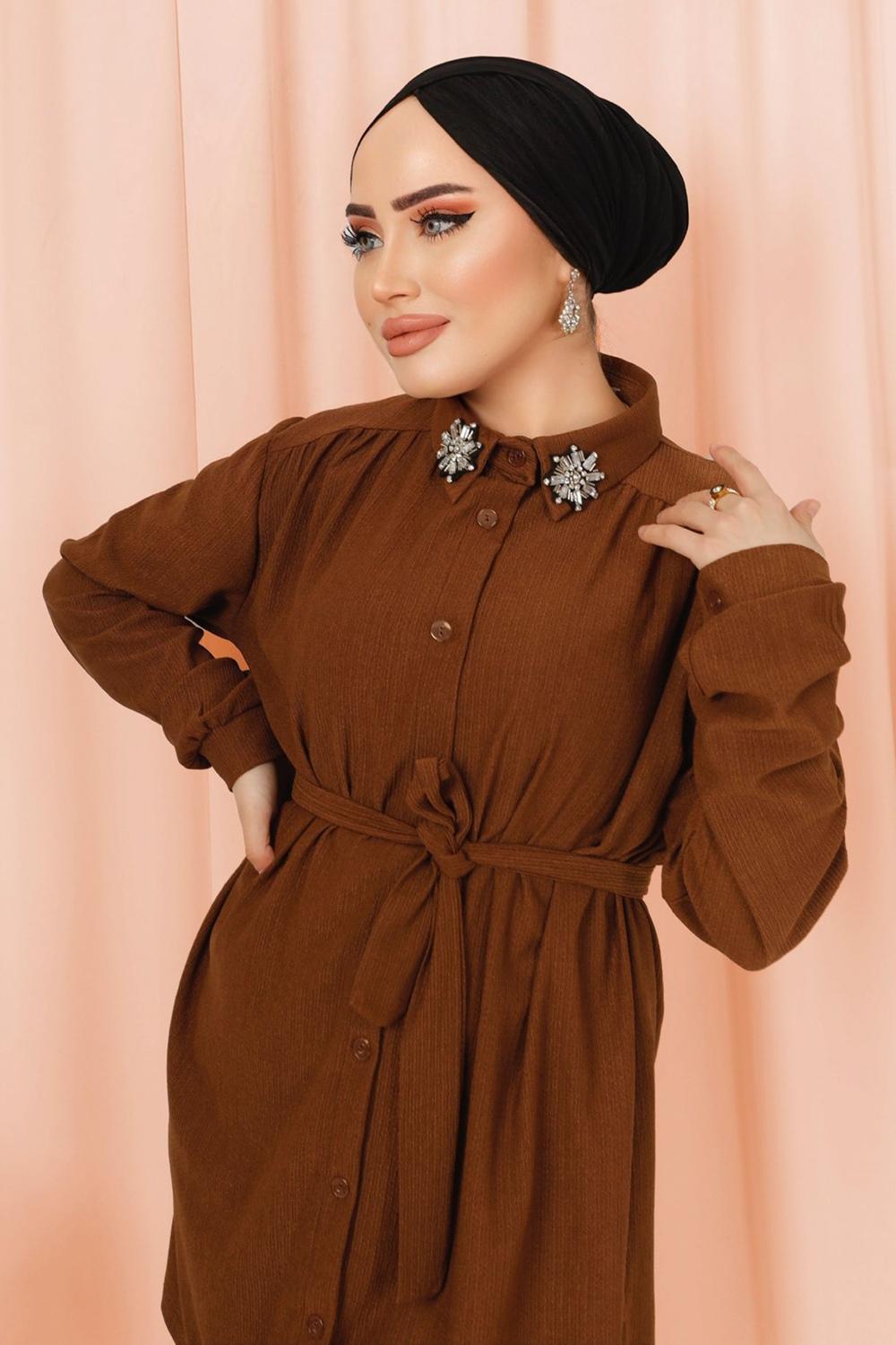 YAKASI SAVAROSKİ TAŞLI BÜRÜMCÜK TAKIM