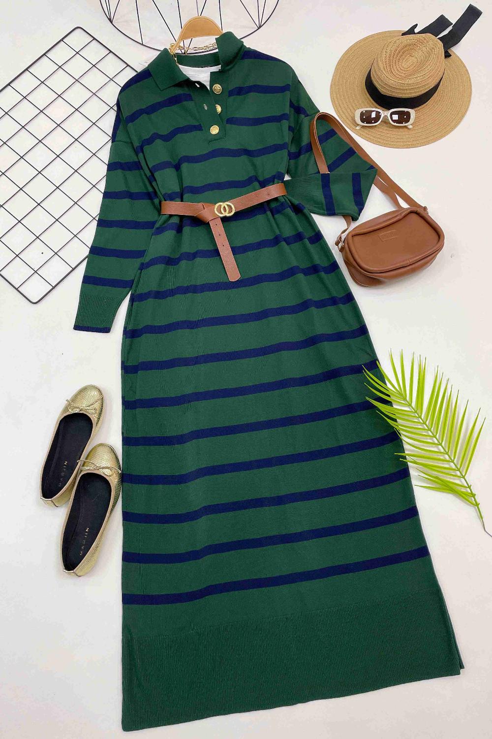 ÇİZGİLİ GOLD DÜGMELİ ELBİSE