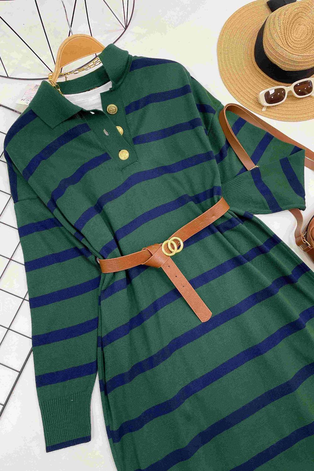 ÇİZGİLİ GOLD DÜGMELİ ELBİSE