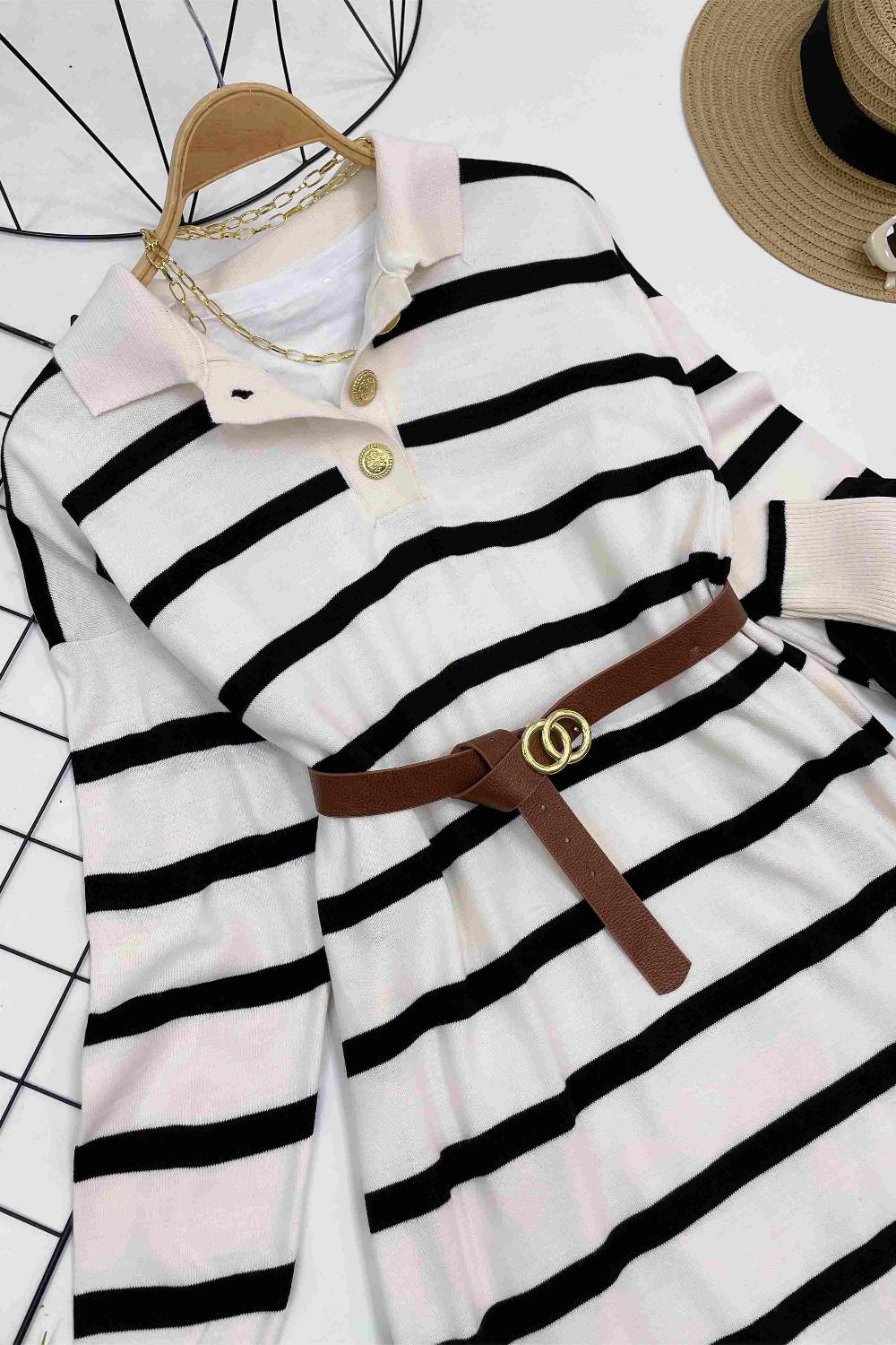 ÇİZGİLİ GOLD DÜGMELİ ELBİSE