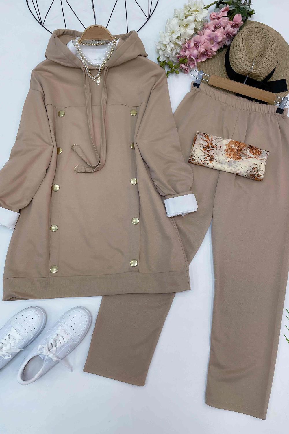 KAPŞONLU GOLD DÜĞMELİ SPOR TAKIM