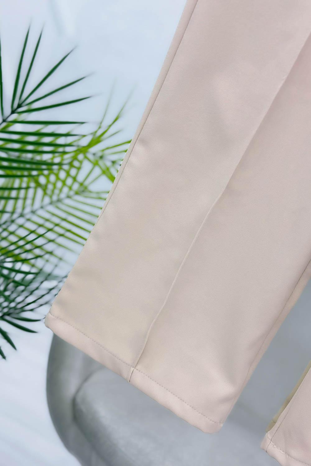 ÖNÜ DİKİŞ GEÇİŞLİ PANTOLON