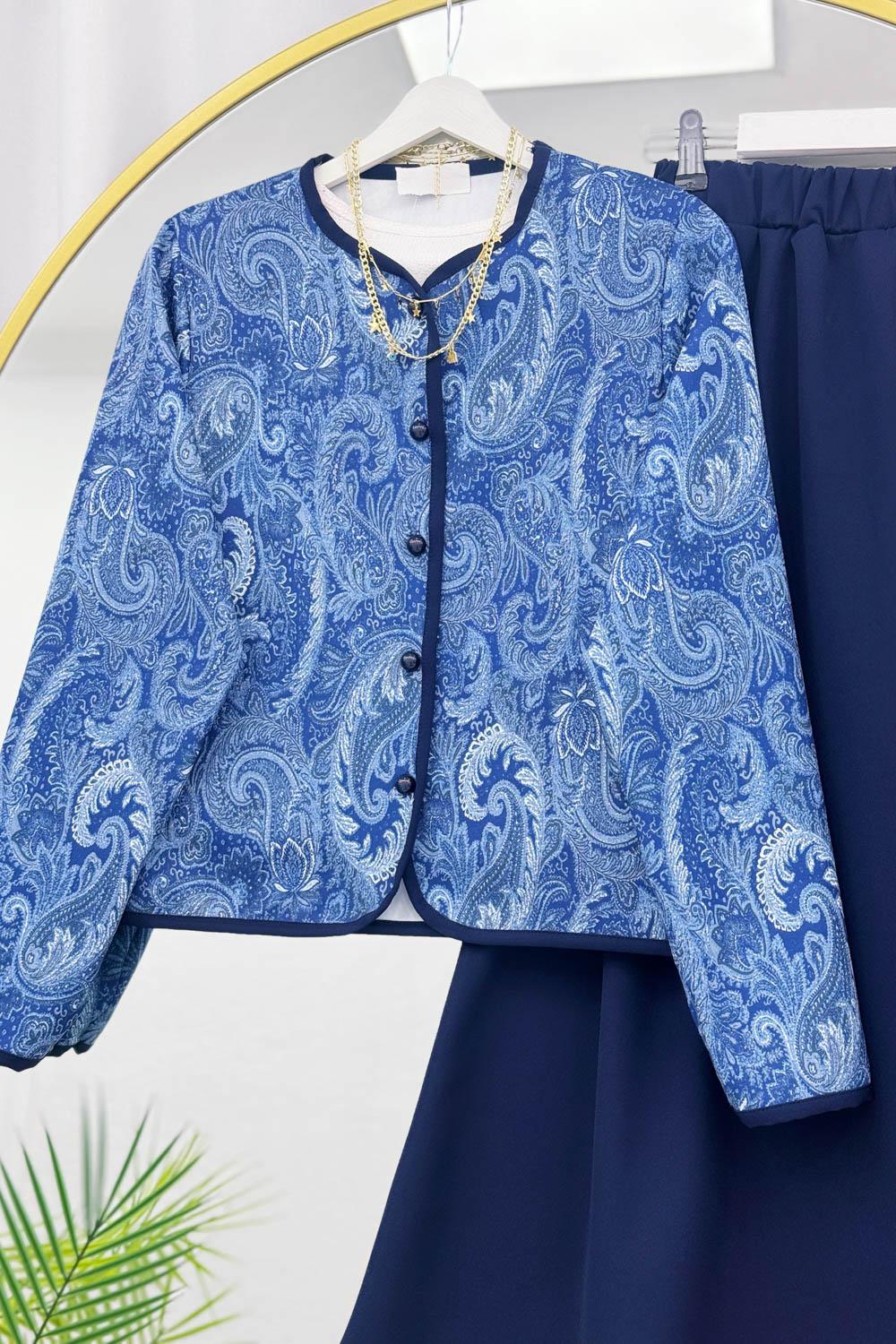 RENK GEÇİŞLİ ÖNÜ DÜĞMELİ ETEKLİ  TAKIM