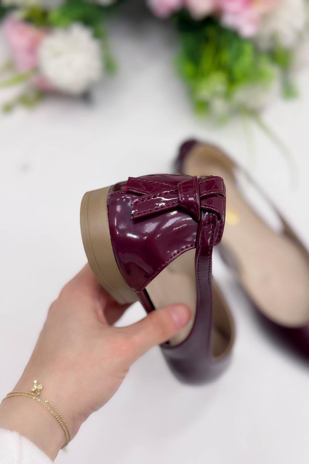 ARKASI FİYONK  KADIN AYAKKABI