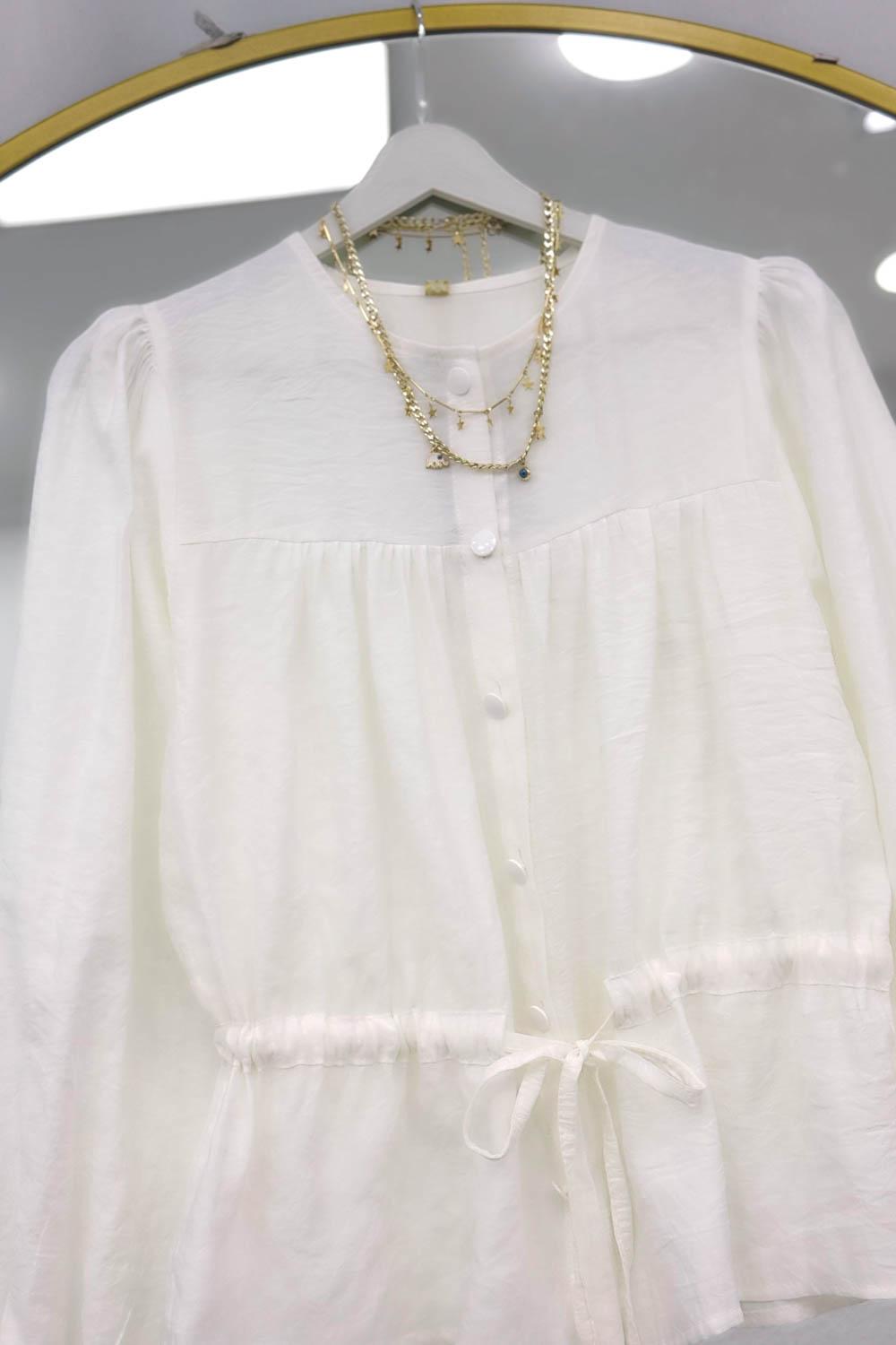 BELDEN BÜZGÜLÜ ÖNÜ DÜĞMELİ GÖMLEK