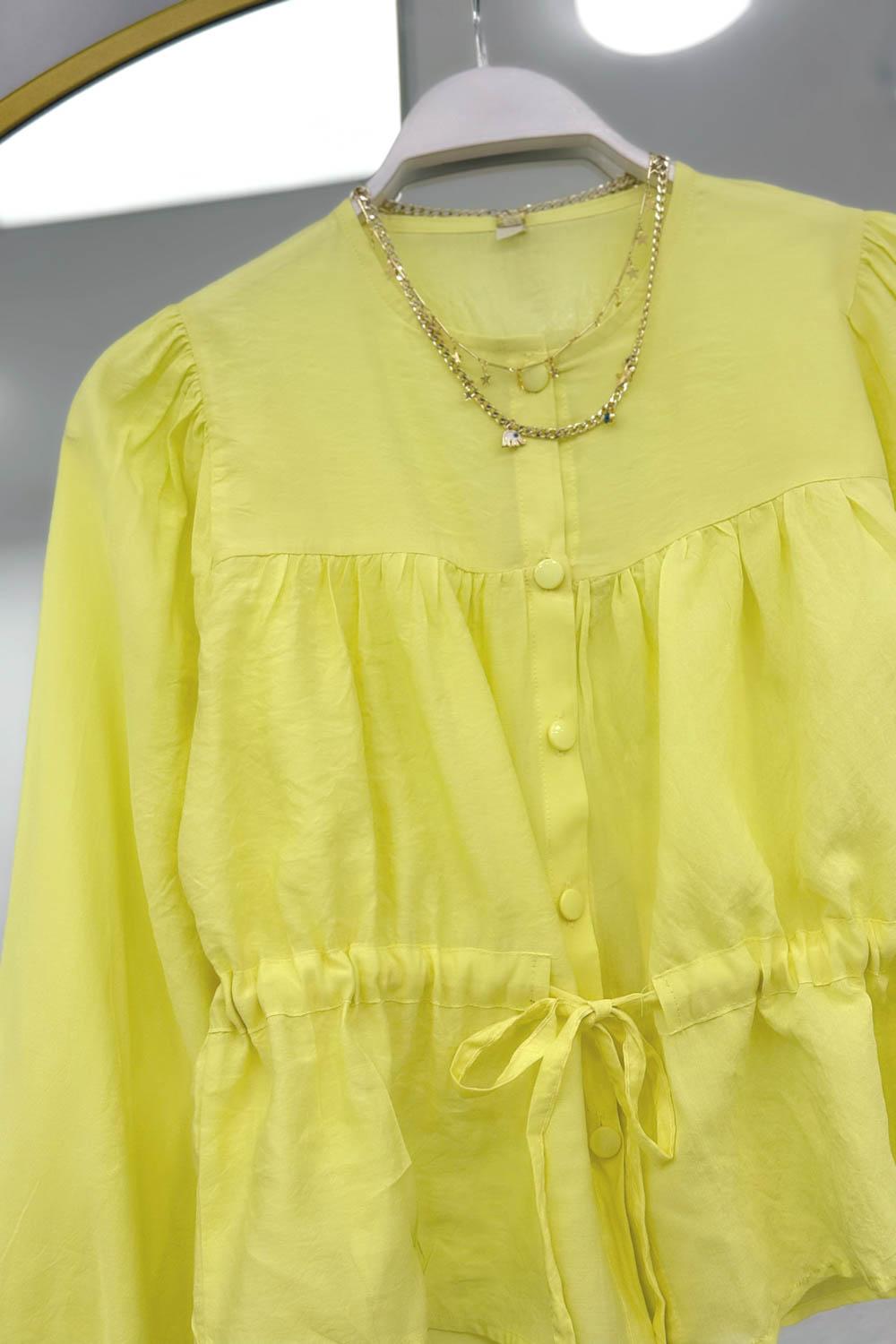 BELDEN BÜZGÜLÜ ÖNÜ DÜĞMELİ GÖMLEK