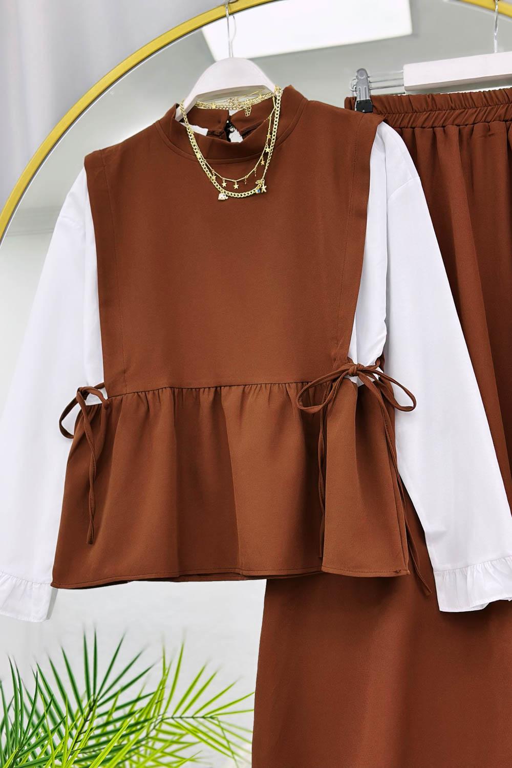 KOLLARI FIRFIRLI ETEKLİ KADIN TAKIM