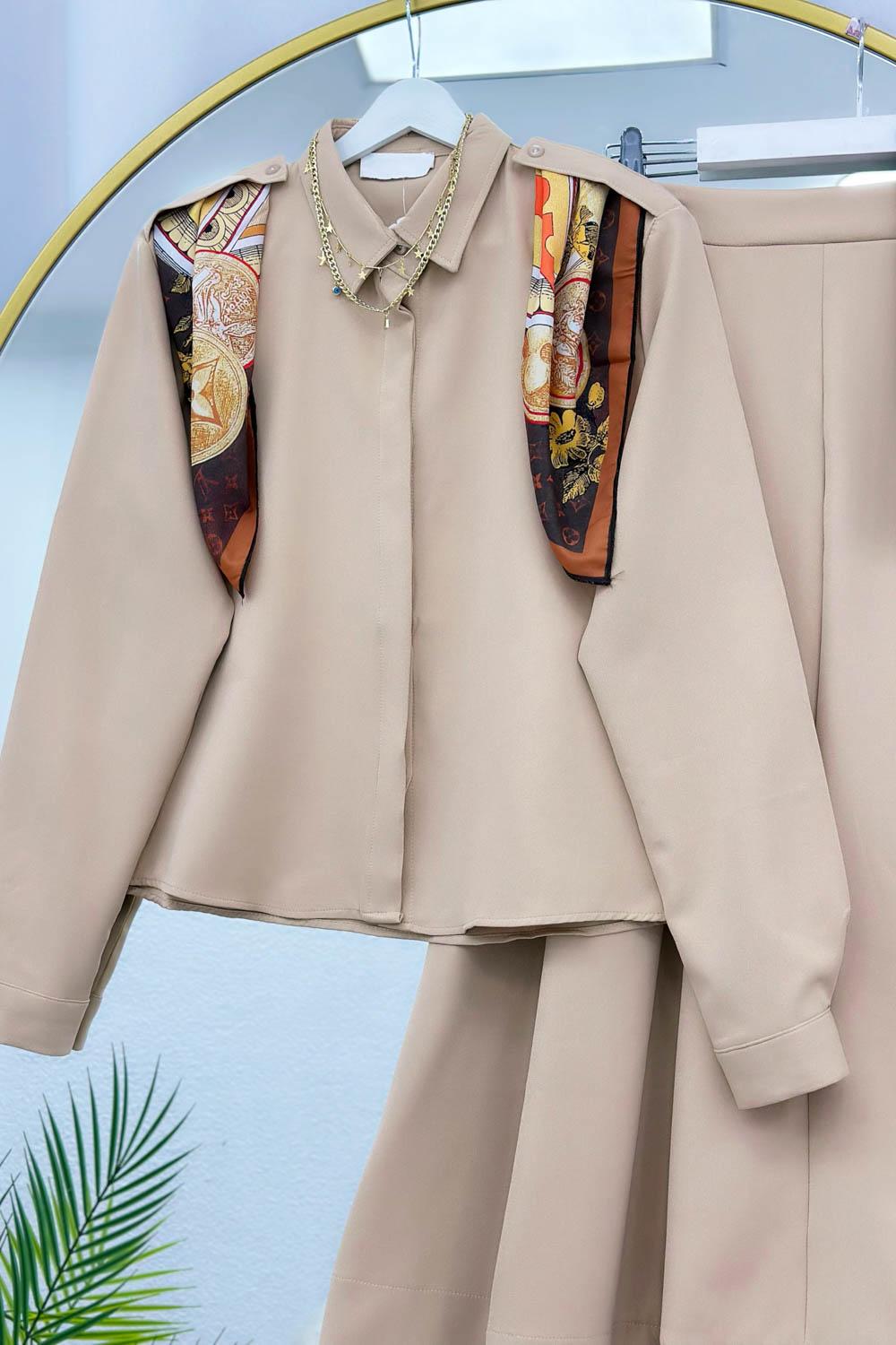 OMUZU FULAR DETAYLI ETEKLİ TAKIM