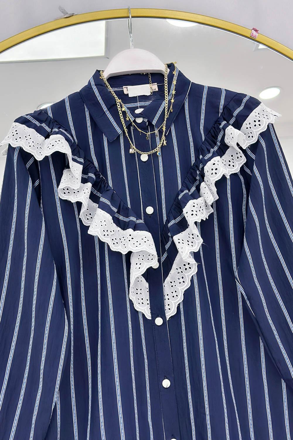 DÜĞME DETAYLI FIRFIRLI GÖMLEK