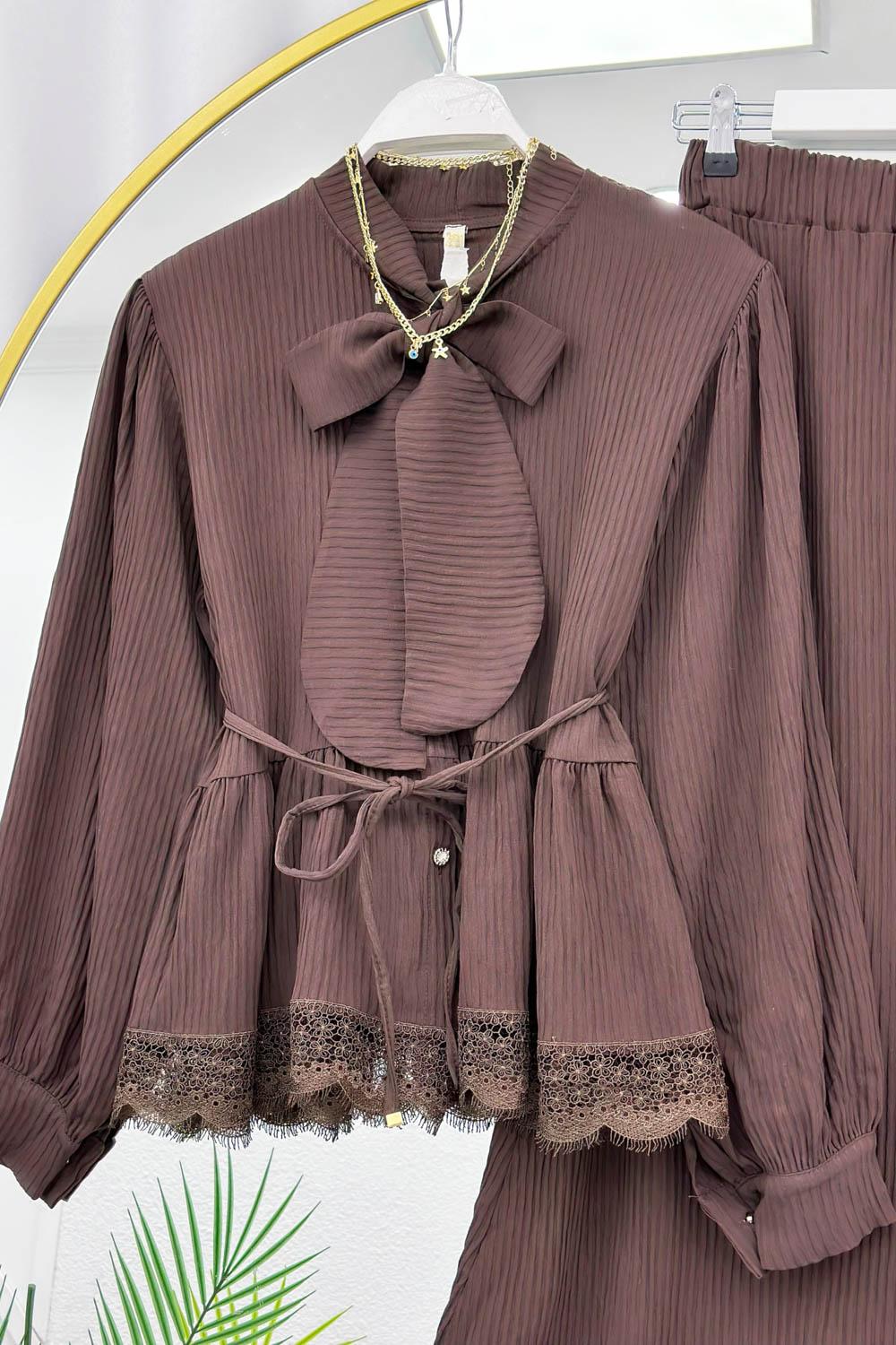 DANTEL DETAYLI KADIN TAKIM