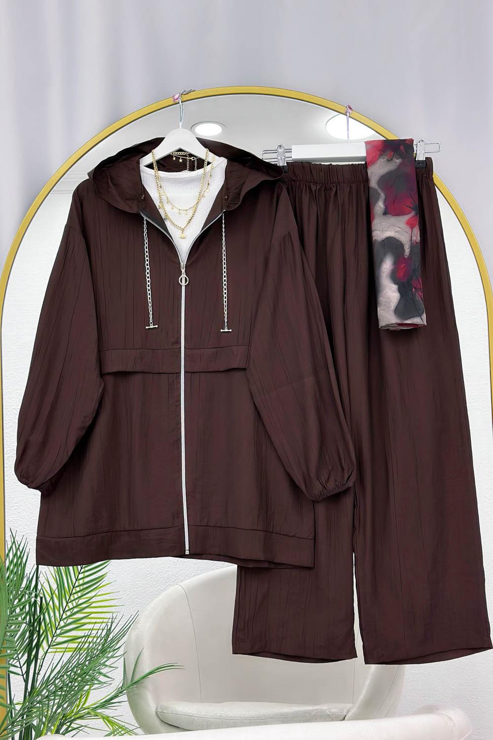 YAKASI ZİNCİR DETAYLI KRINKIL KADIN TAKIM