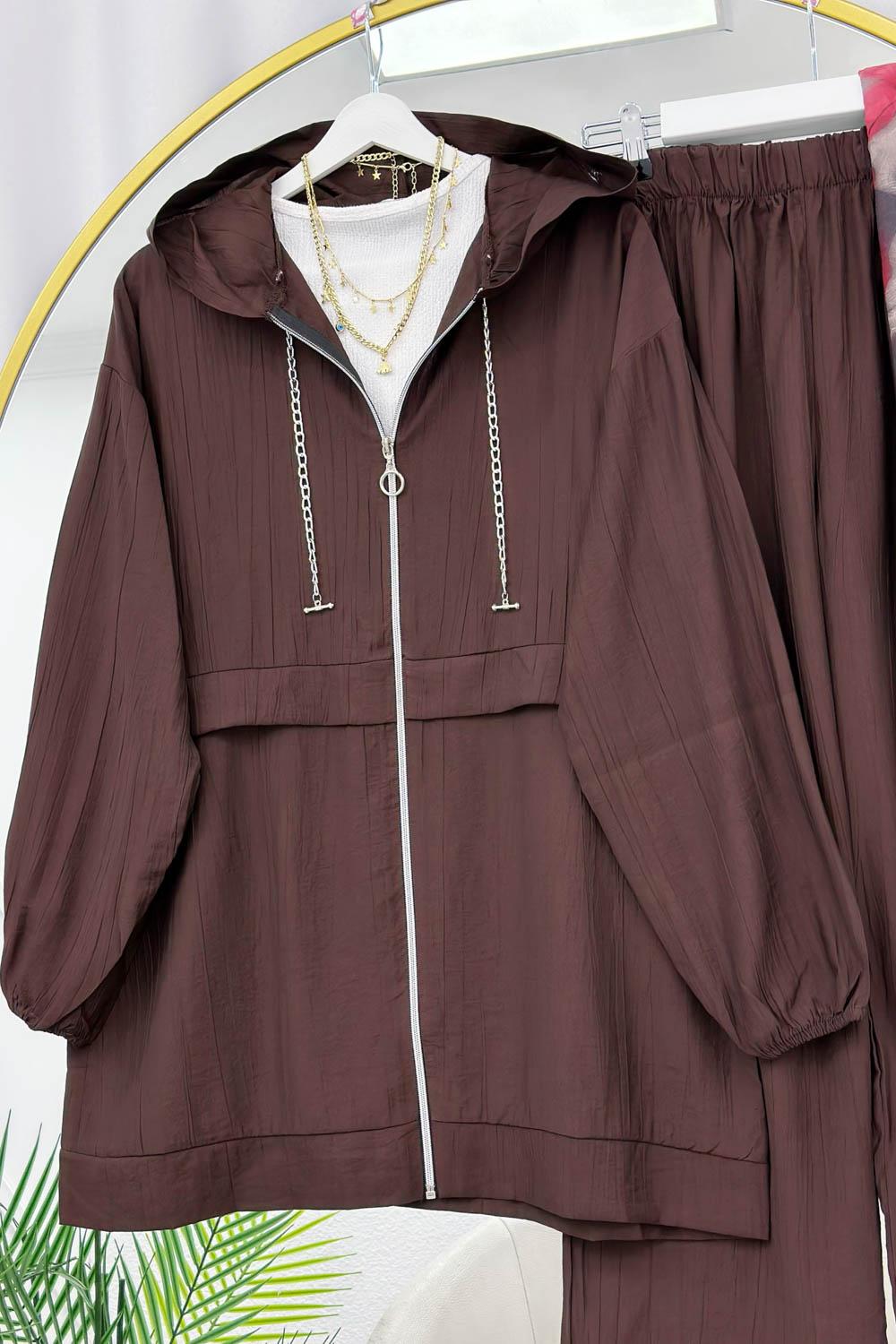 YAKASI ZİNCİR DETAYLI KRINKIL KADIN TAKIM