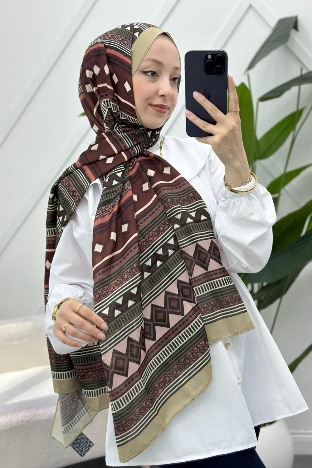 GEOMETRİK DESENLİ ŞAL