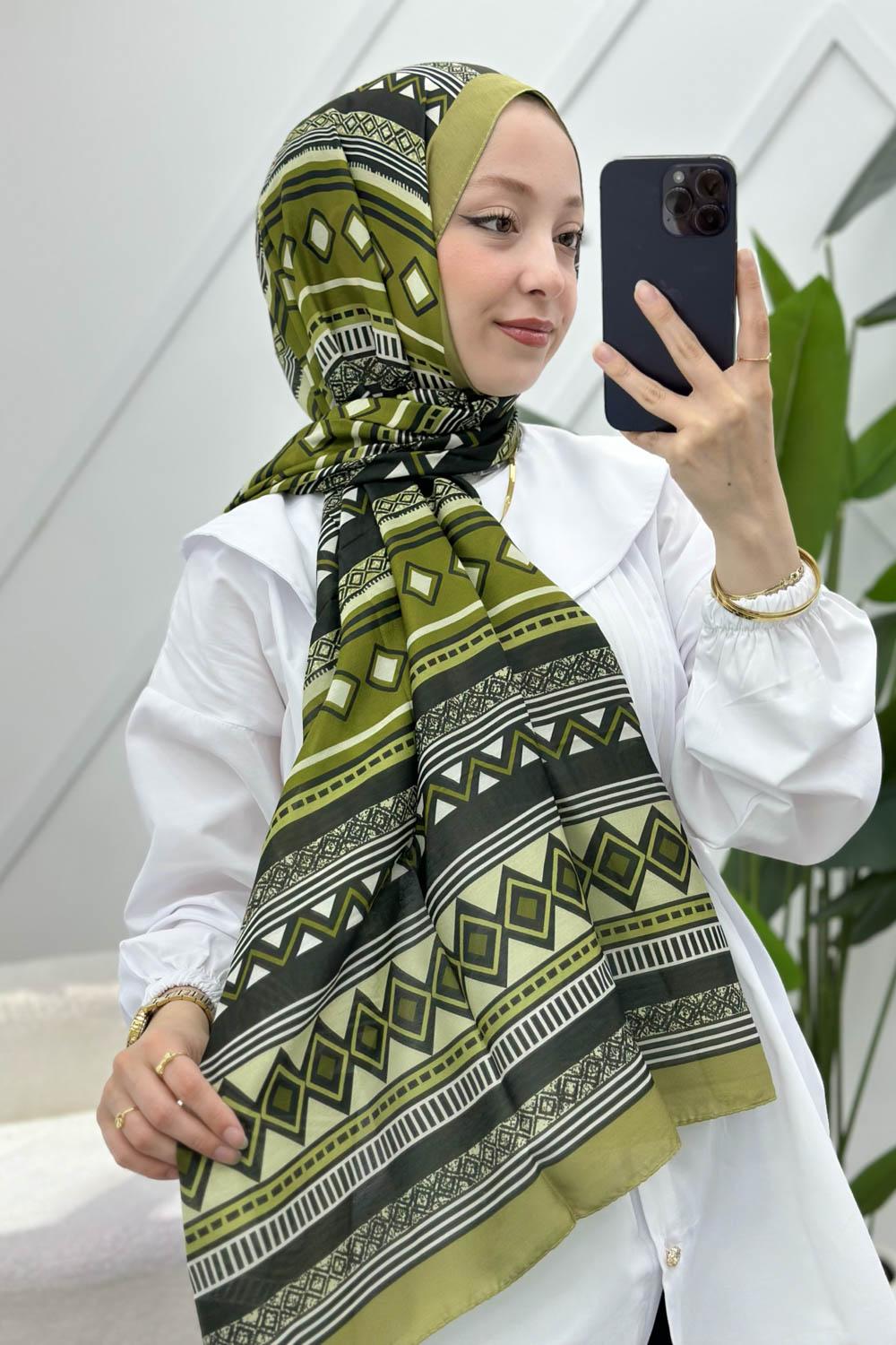 GEOMETRİK DESENLİ ŞAL