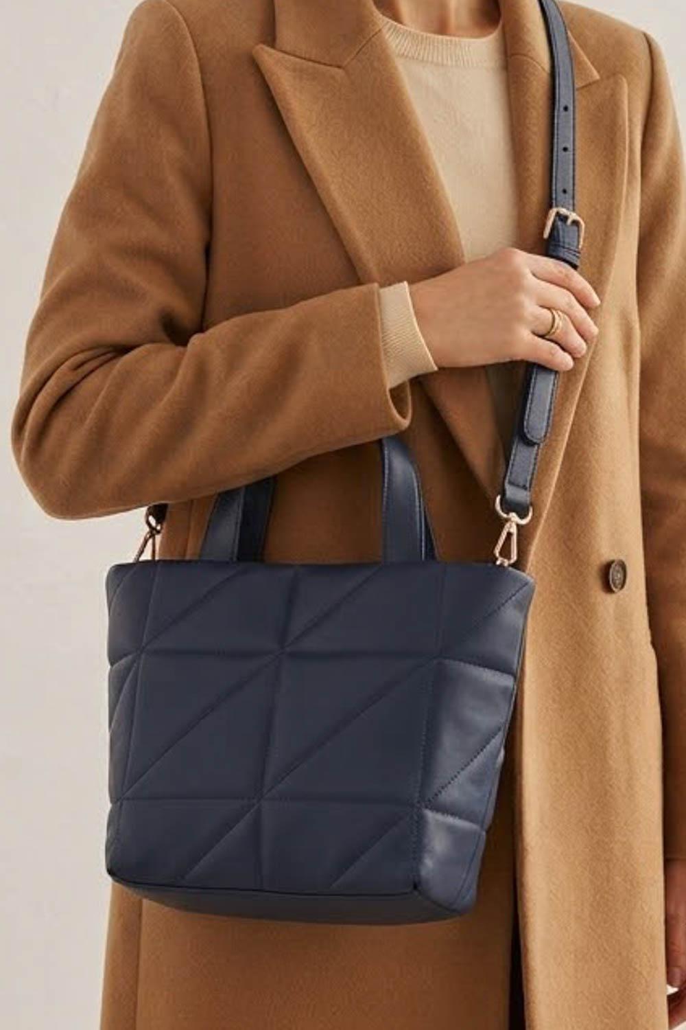 GEOMETRİK KADIN EL ÇANTASI