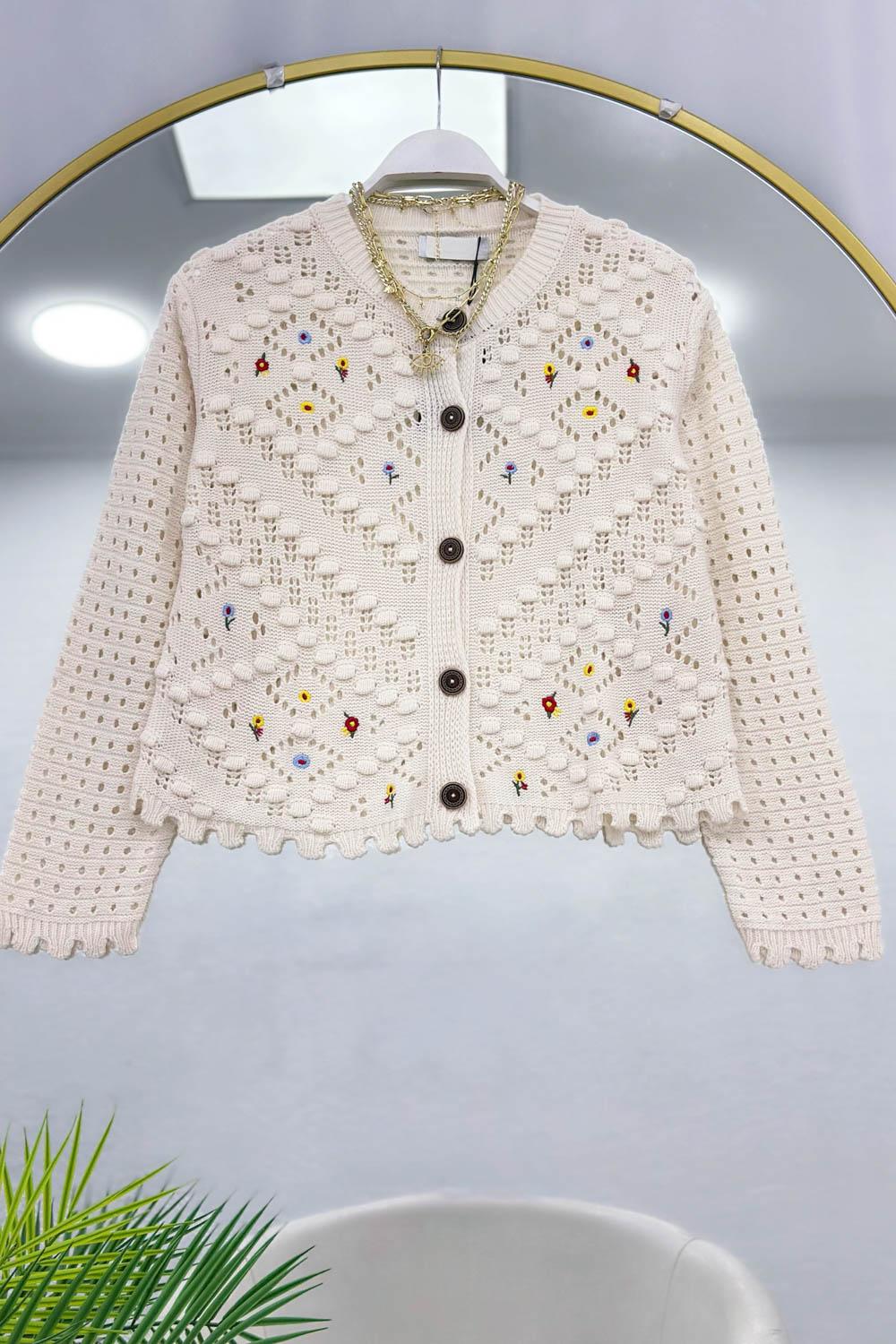 KISA ÇİÇEKLİ KADIN HIRKA