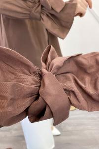 KOLLARI BAĞLAMALI TAŞLI GÖMLEK