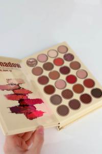 ROYAL PARİS KOZMETİK KİTAP ŞEKLİNDE MAKYAJ KİTİ