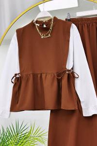 KOLLARI FIRFIRLI ETEKLİ KADIN TAKIM