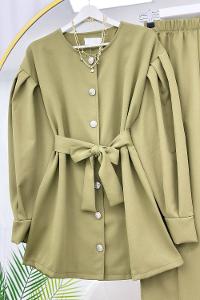 ÖNÜ DÜĞMELİ KUŞAKLI KREP TAKIM