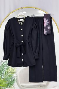 ÖNÜ DÜĞMELİ KUŞAKLI KREP TAKIM