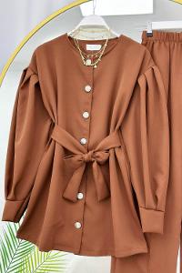 ÖNÜ DÜĞMELİ KUŞAKLI KREP TAKIM