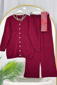 YAKA TAŞLI DÜĞMELİ PANTOLONLU TRİKO TAKIM