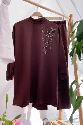 OMUZDAN BONCUK DETAYLI KREP TAKIM