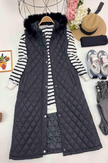 KAPŞONU KÜRK DETAYLI KAPİTONE YELEK