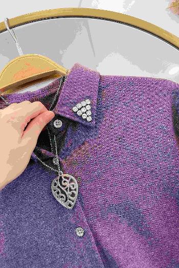 YAKASI TAŞLI GÖMLEK