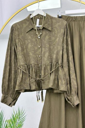 JAKARLI DESENLİ CEKET  ETEK TAKIM