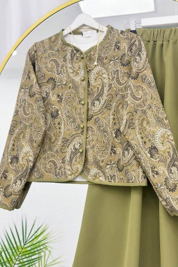 RENK GEÇİŞLİ ÖNÜ DÜĞMELİ ETEKLİ  TAKIM