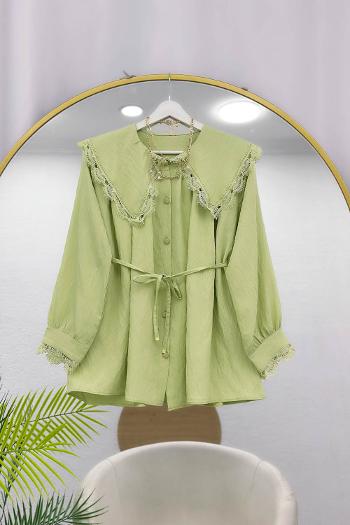 YAKASI DANTEL İŞLEMELİ GÖMLEK