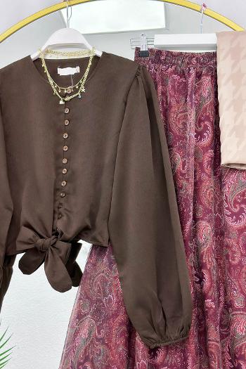 SIRA DÜĞMELİ GÖMLEK ETEKLİ TAKIM