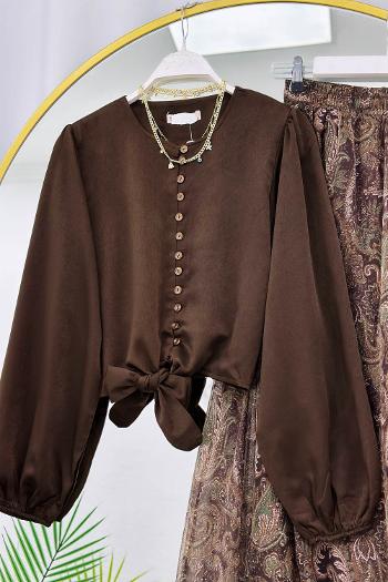 SIRA DÜĞMELİ GÖMLEK ETEKLİ TAKIM